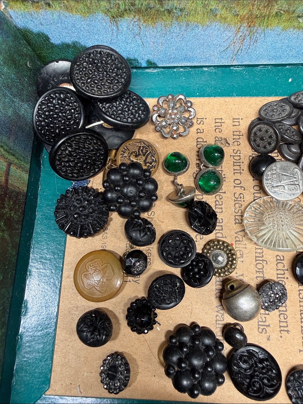 Antique Button Collection - Picture 2 of 7
